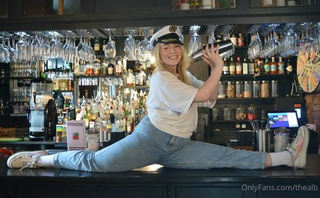 thealb model nude pic