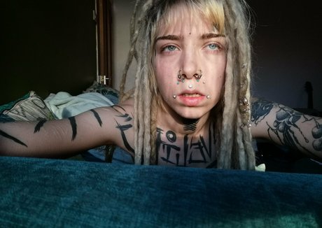 welcometothesewerfree naked actress pics