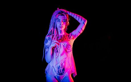 welcometothesewerfree art actress pics