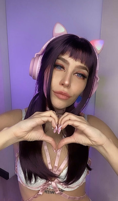 loralvova top pornstar picture