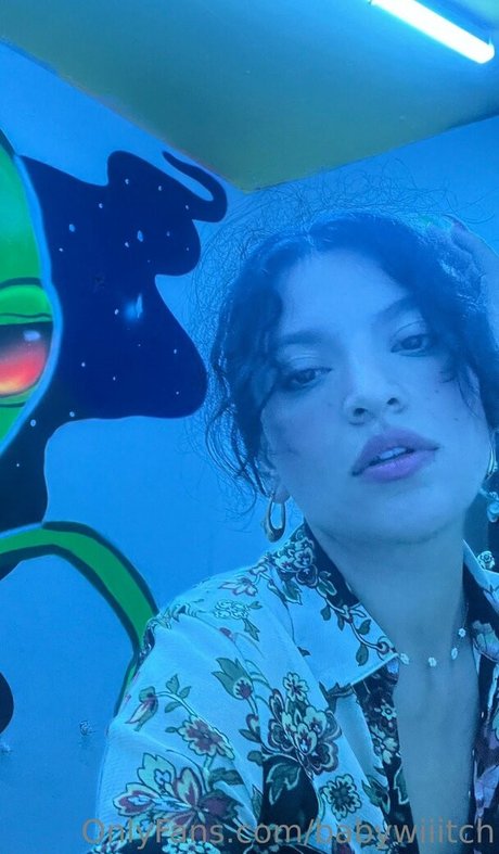 babywiiitch model sexy images