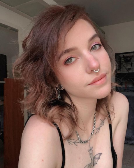 Xailurus naked actress img