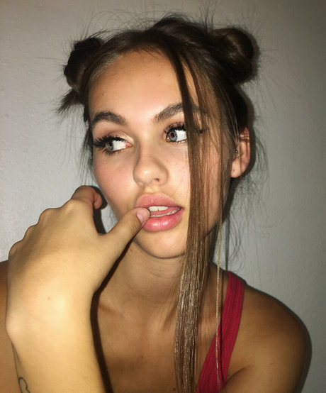 Lily Easton star pretty pictures