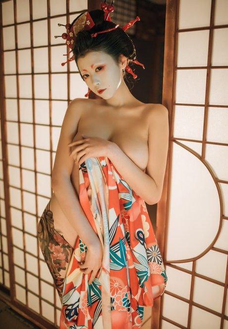 Niceoppi pornographic actress photos