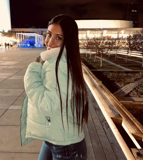 Shahar Halaf pretty model image