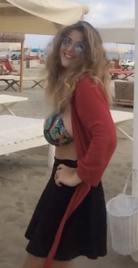 beach milf onlyfans sexy nude pic