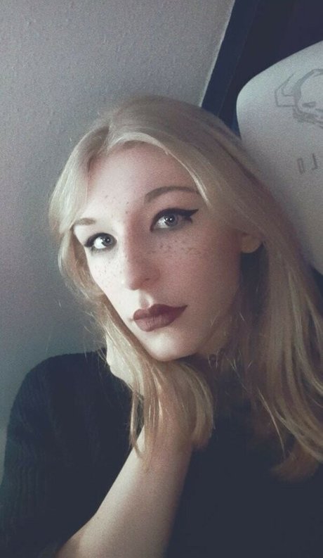 Lenathelicious model art photos