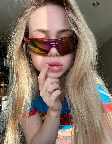 alena shuvaeva star art photo