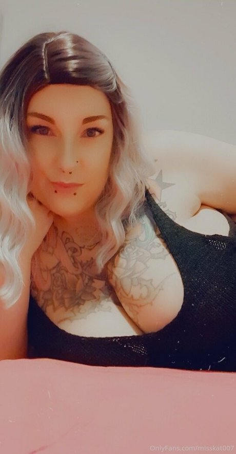 therealmisskat nude star image