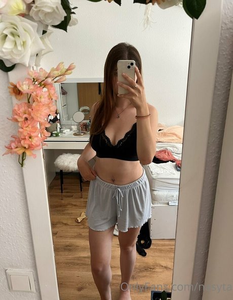 nasyta exclusive model pic