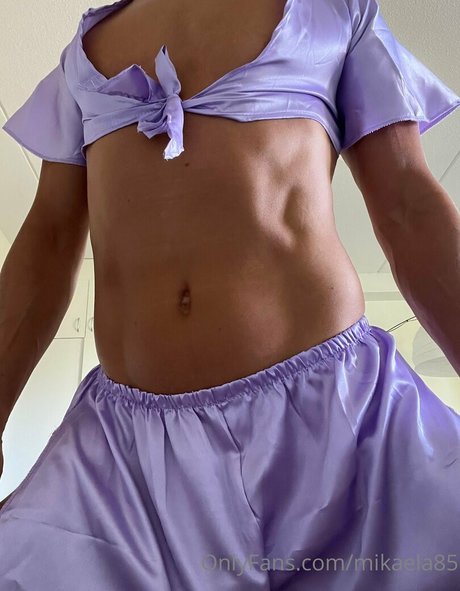 mikaela85 model top pics