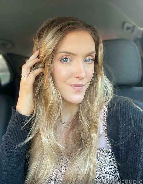 knaughtycouple erotic actress img