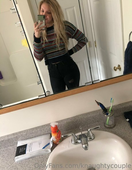 knaughtycouple model sexy pics