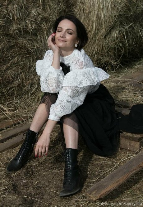 bimbo onlyfans pretty photos