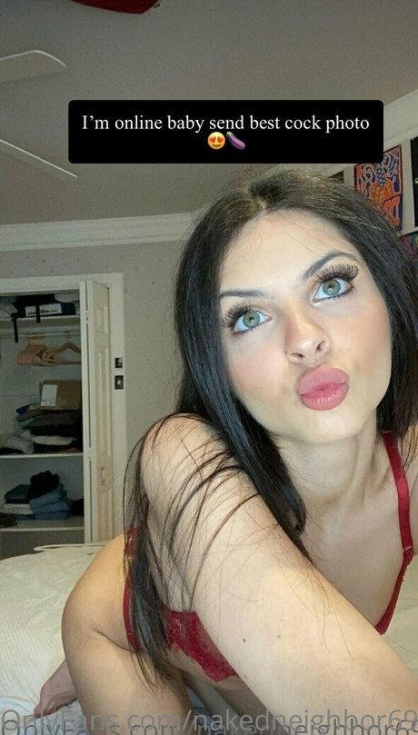 kendrathomas18 erotic model picture