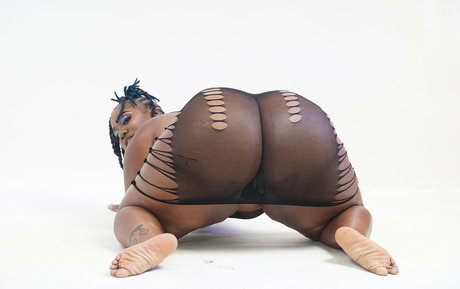 juicyfruitvaughn beautiful model archive