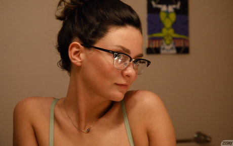 Savannah Small pornographic actress photos