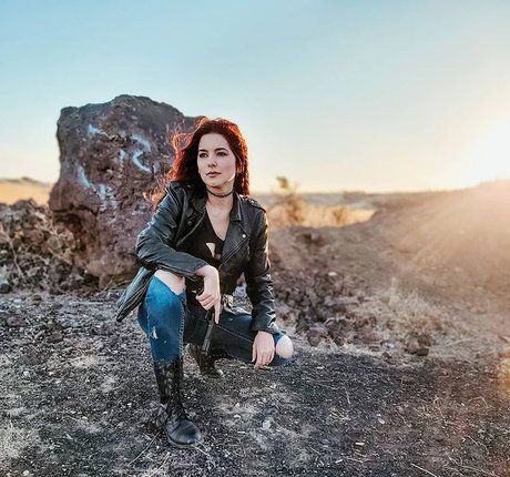 KatyRose9 star top img