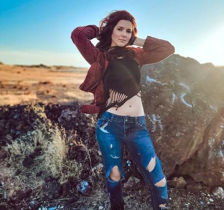 KatyRose9 adult model img