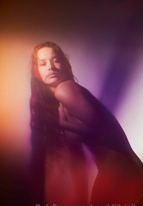 Maddii Sutton model erotic gallery