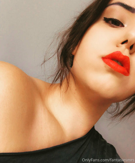 fantasiesmrs erotic model pics