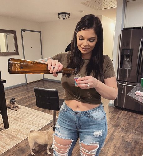 norwegian dollface beautiful star pictures