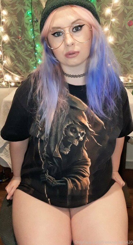 freeknockers420 pornstar sexy photos