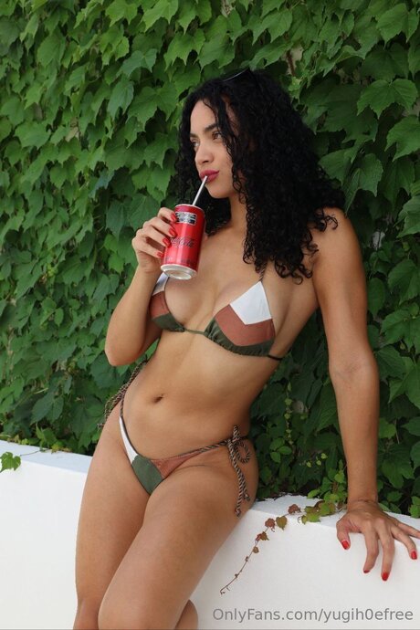 yugih0efree hot model pics