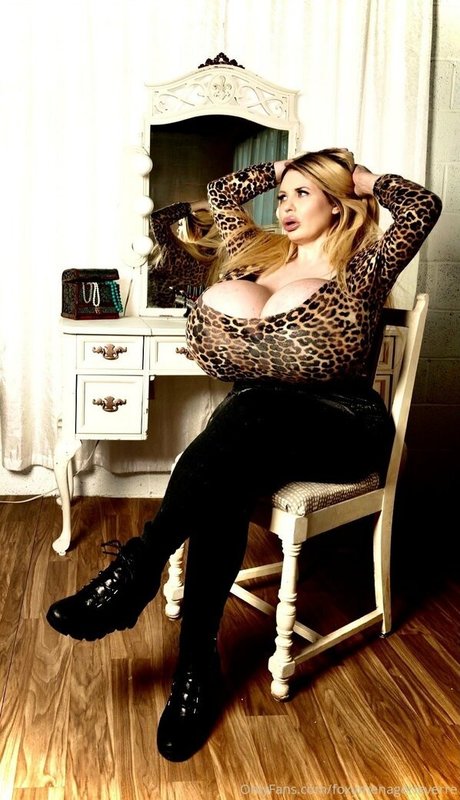 foxymenagerieverre pornographic model pictures