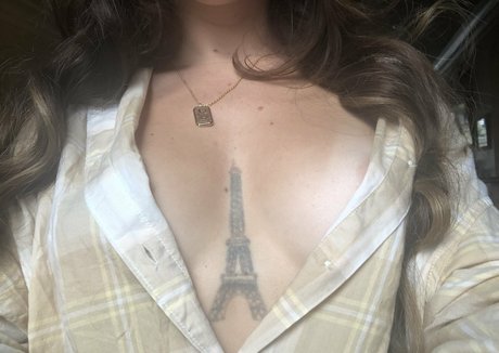 bodybyrt pornstar erotic photo