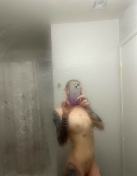 xovalerie5150 model nudes gallery