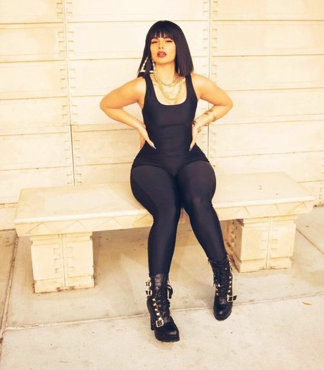 Myverse nude actress image