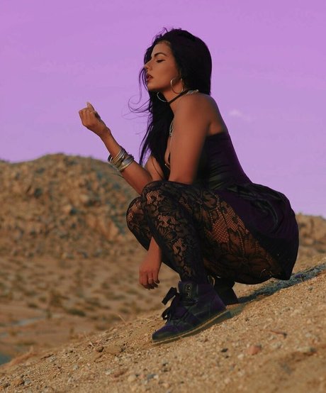 Myverse naked actress image