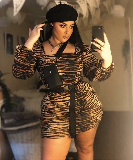 Holly Marston pretty pornstar picture