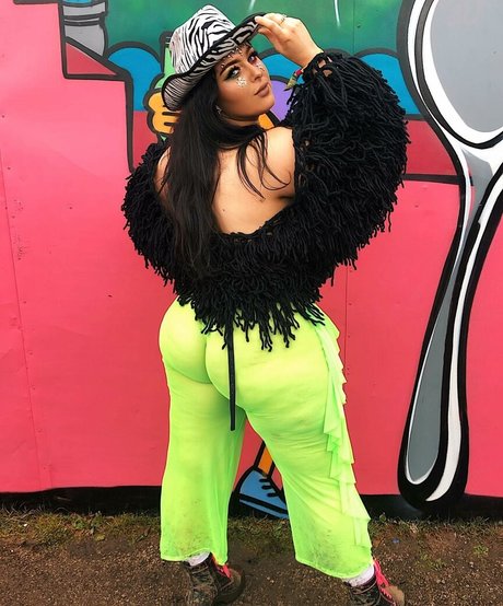 Holly Marston pornstar hd picture