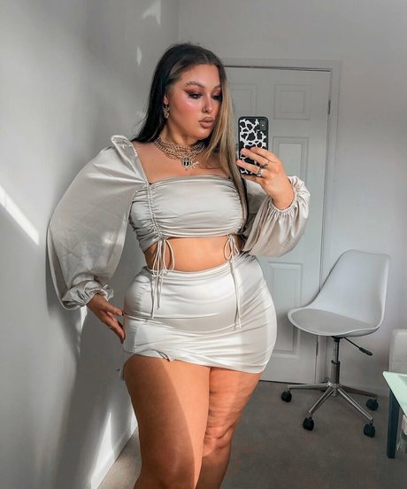 Holly Marston pretty pornstar galleries