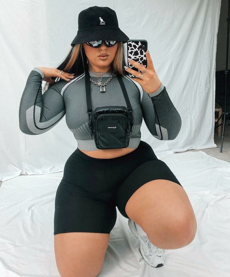 Holly Marston model xxx archive