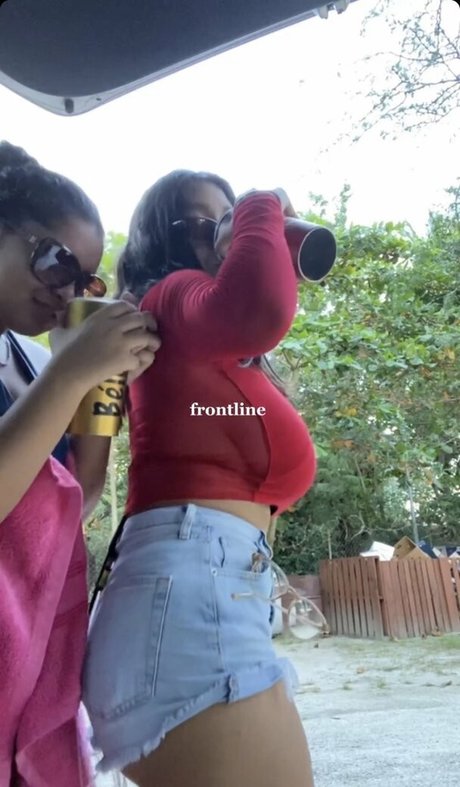 Itzel Lozano sexy star gallery