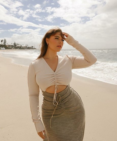 Venezia Cruz model hd images