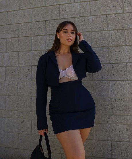 Venezia Cruz best actress pictures