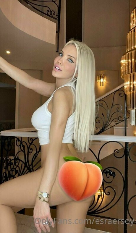 esraersoy beautiful pornstar photo