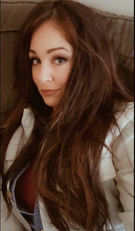 theloungeroom adult actress pic