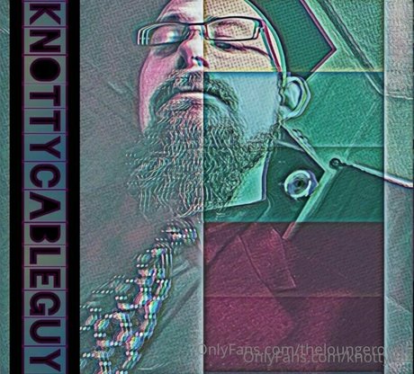 theloungeroom model pretty photo