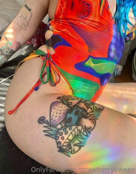 strawberrykween pornstar free photo