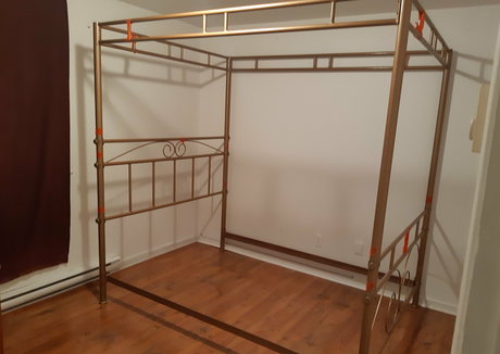 avrilvixxxen nude model gallery