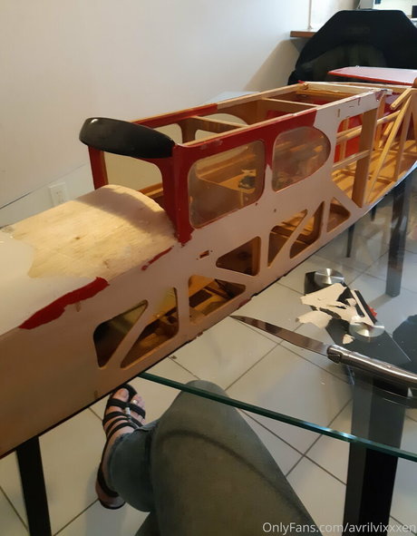 avrilvixxxen top pornstar archive