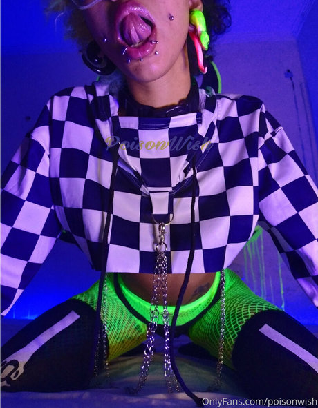 poisonwish star naked pic