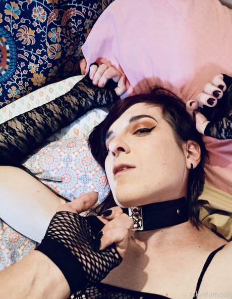 tskaelamoon sexy pornstar pictures