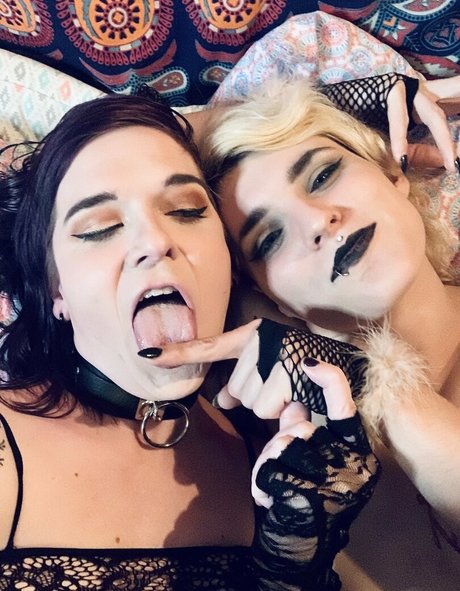 tskaelamoon sexy pornstar photos