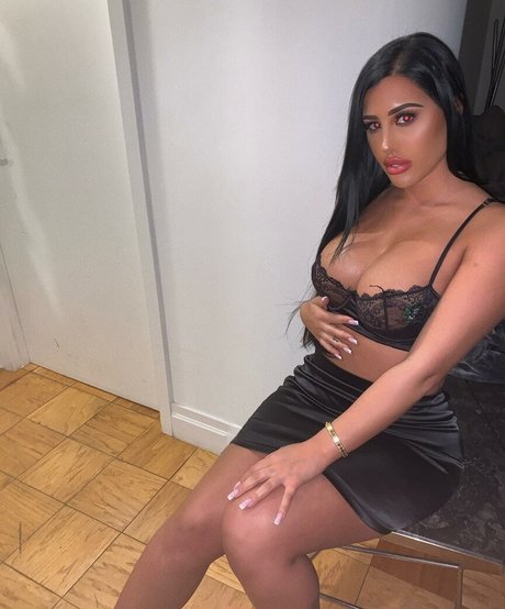 Danielle P exclusive model img